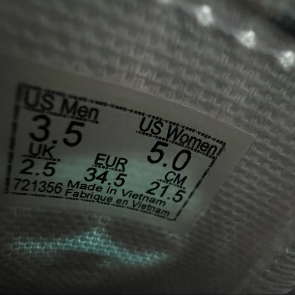 Vans House of Terror The Shining - Picture 11 of 11